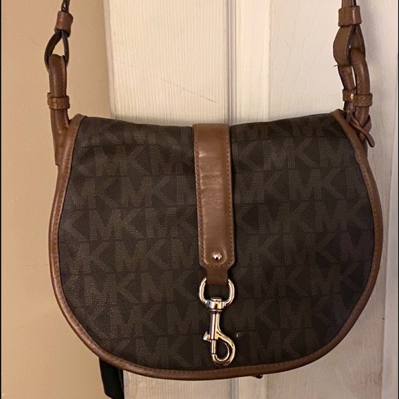 Used a few times like new in great shape used 2x make an offer 👜 - Picture 5 of 5